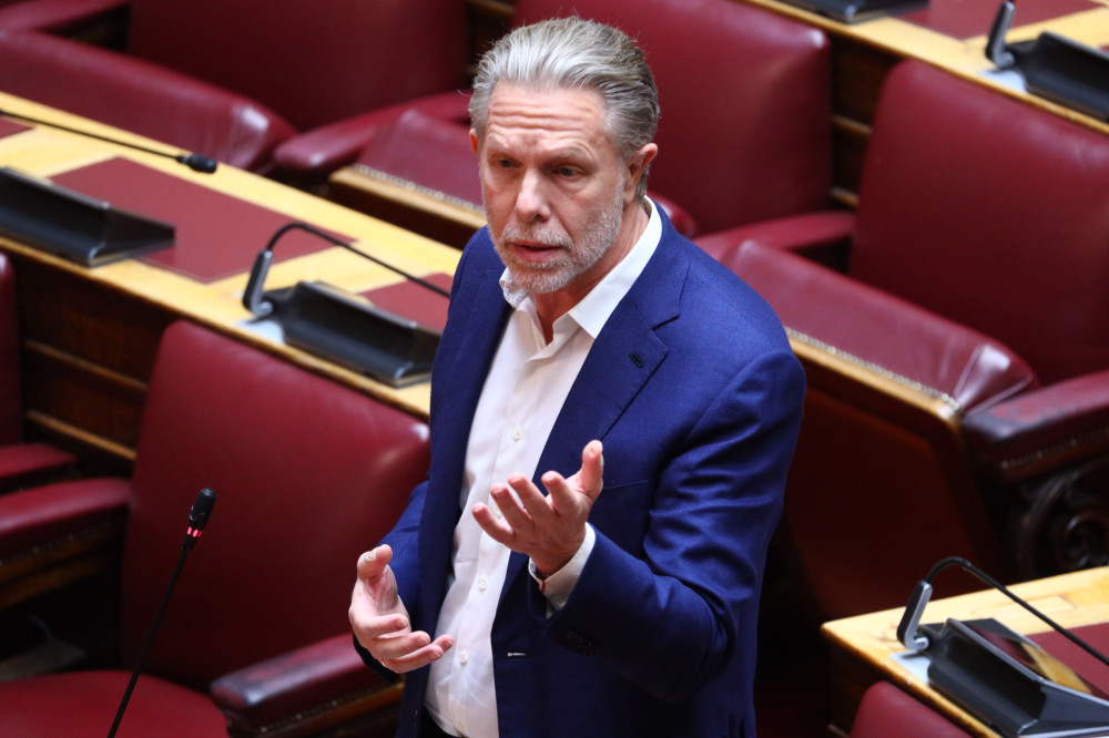 Ο Γερουλάνος και οι παραπλανητικές συγκρίσεις για την οικονομία και την παραγωγική διαδικασία