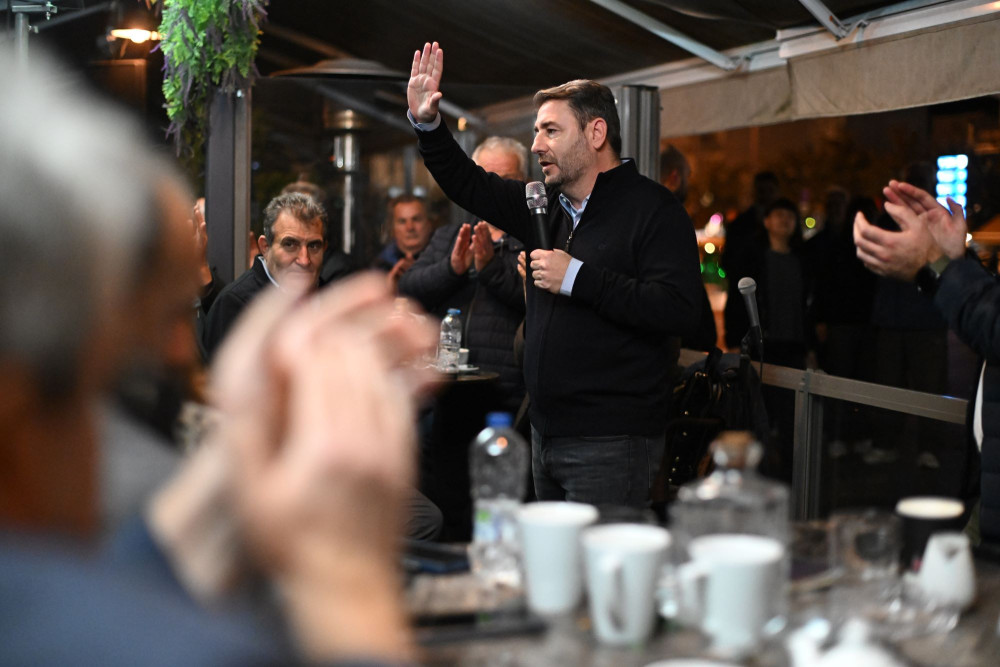 ΠΑΣΟΚ: ό,τι «σέρνεται» δεν… πέφτει - η βελόνα ακόμη κολλημένη