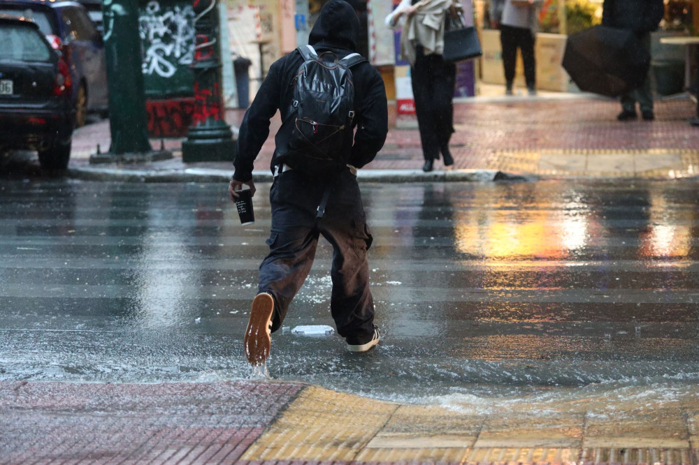 Χαλάει ο καιρός: βροχές και αφρικανική σκόνη