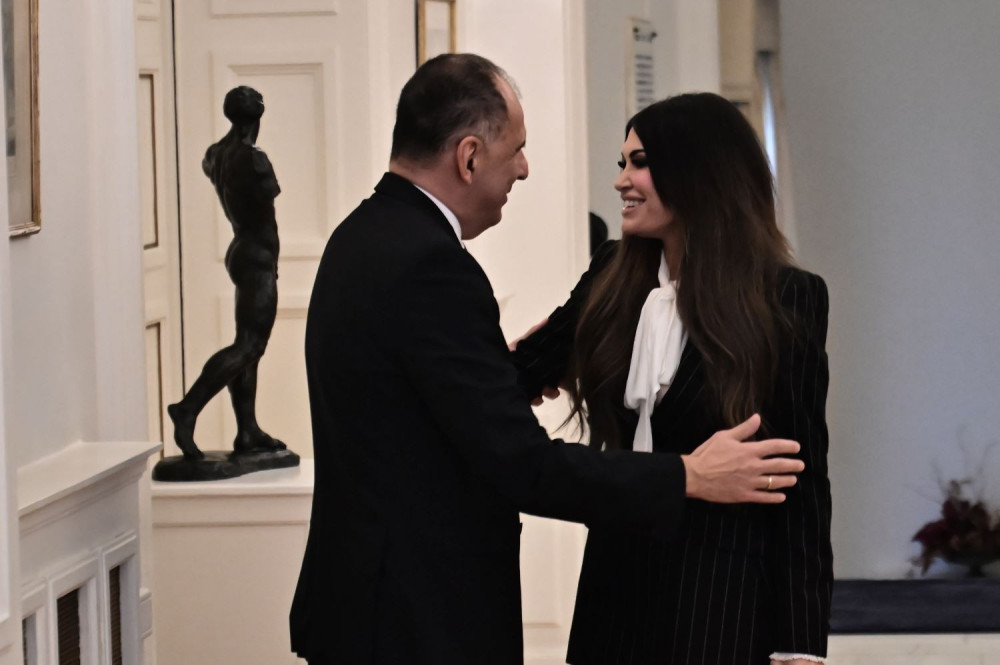 Στο υπουργείο Εξωτερικών η Κίμπερλι Γκιλφόιλ - Συναντήθηκε με τον Γεραπετρίτη