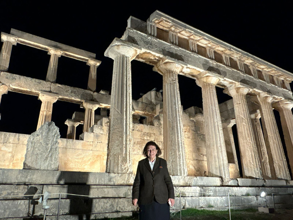 Αίγινα: η Μενδώνη στα εγκαίνια του έργου ανάδειξης του ναού της Αφαίας (photos)