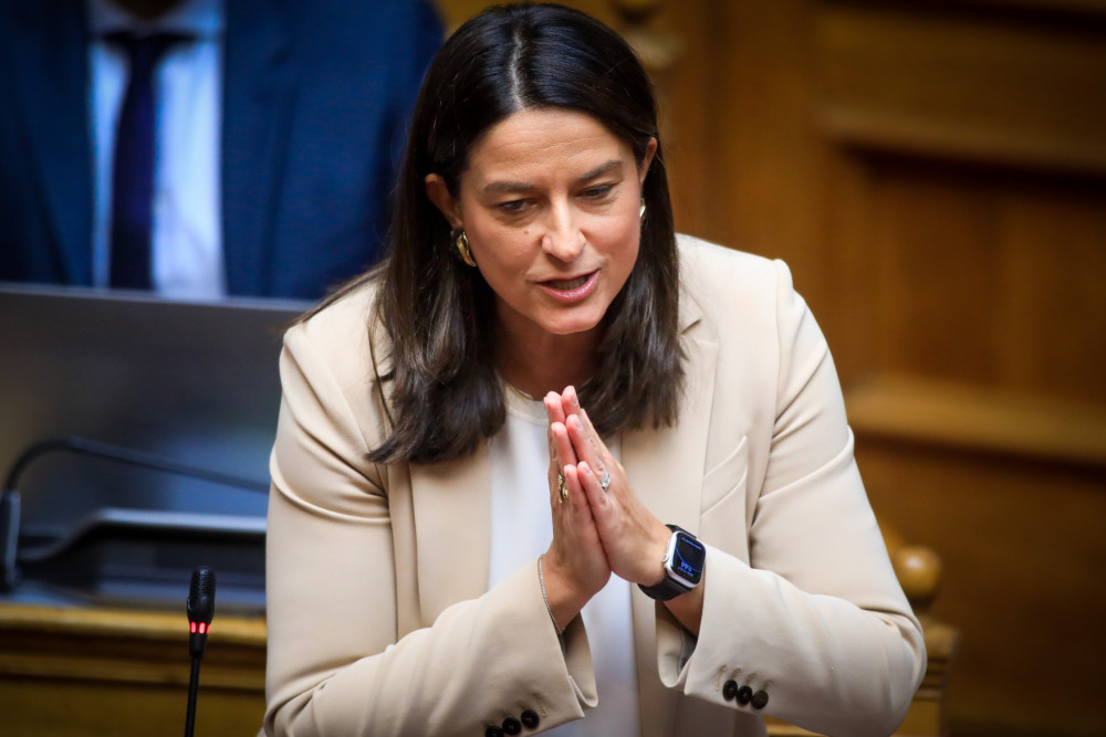 Κεραμέως: Το 2027 θα κριθούμε για το αν υλοποιήσαμε αυτά πού υποσχεθήκαμε - Τι είπε για την οικογένειά της