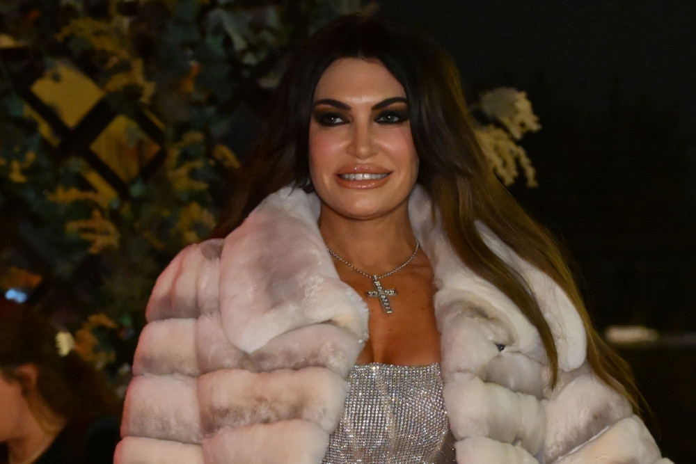 Κίμπερλι Γκίλφοϊλ: Μας νοιάζει τι φοράει;