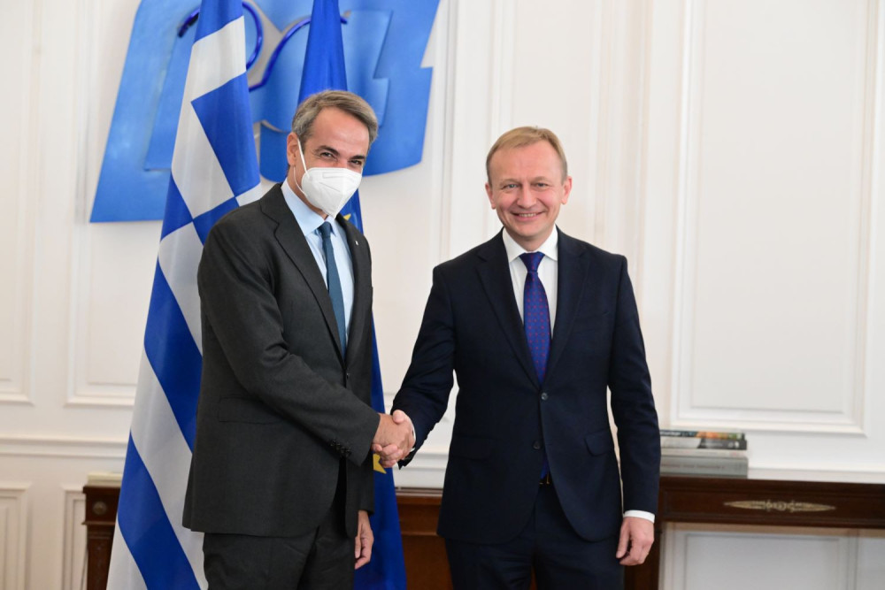 Νέο χρηματοδοτικό εργαλείο για άμυνα συζητήθηκε στη συνάντηση Μητσοτάκη - Serafin