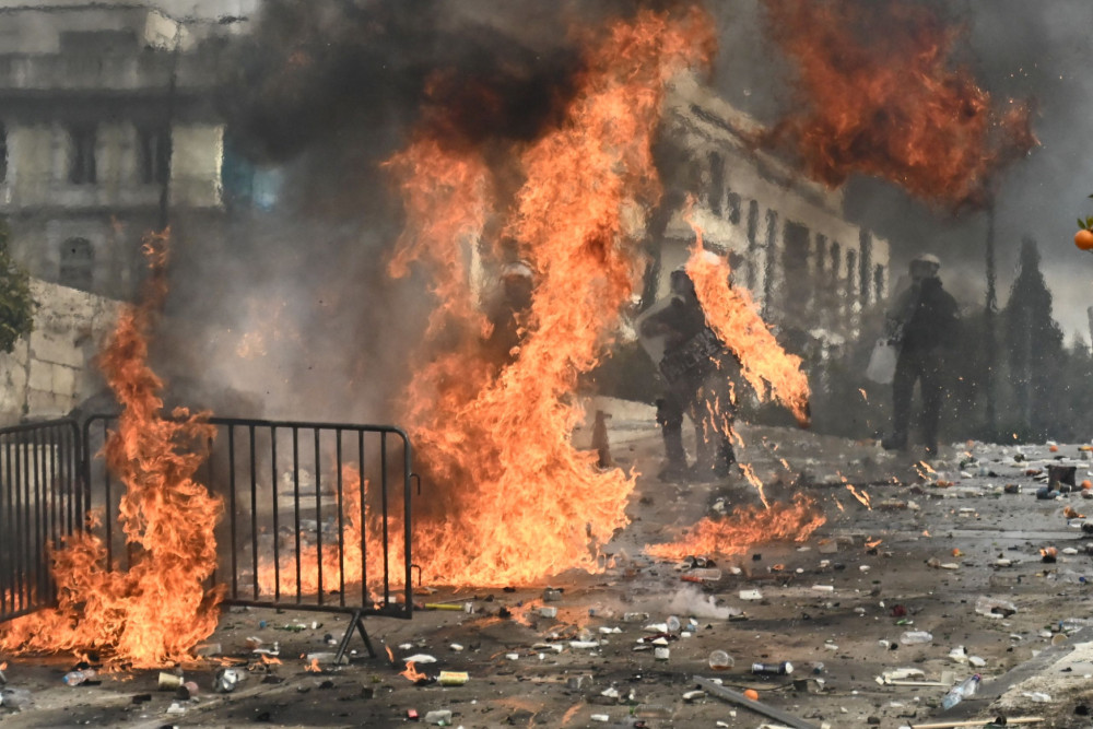 Σαν σήμερα πεθαίνει ο Βιάτσεσλαβ Μολότοφ: ο άνθρωπος πίσω από τη βόμβα