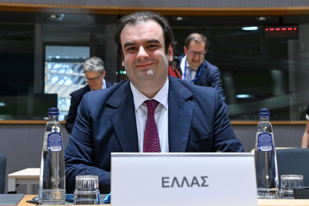 Πιερρακάκης-Εcofin: Ζητάμε την επιβολή δασμών σε δέματα από Κίνα - Στο στόχαστρο temu και shein (video)