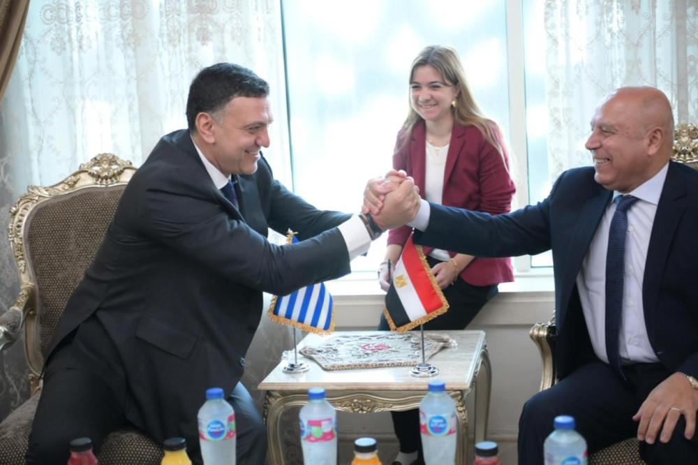Κικίλιας από Κάιρο: «Ενισχύουμε τη συνεργασία σε ναυτιλία, λιμάνια και διεθνείς οργανισμούς»