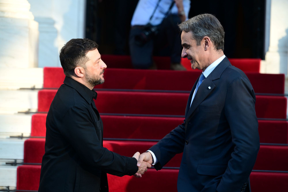 Το μήνυμα του Βολοντίμιρ Ζελένσκι από την Αθήνα - Συνεχίζονται τα ρωσικά πλήγματα