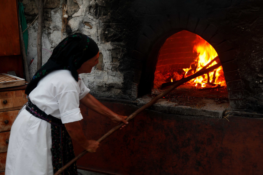 Σαν σήμερα, μια συντακτική πράξη έκλεισε τις πόρτες του κράτους στις γυναίκες