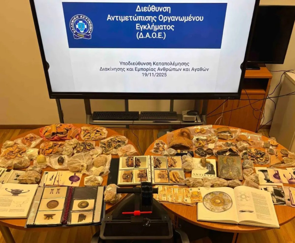 Κύκλωμα αρχαιοκαπηλίας με ελληνική εμπλοκή: Τι βρέθηκε στις έρευνες της Europol