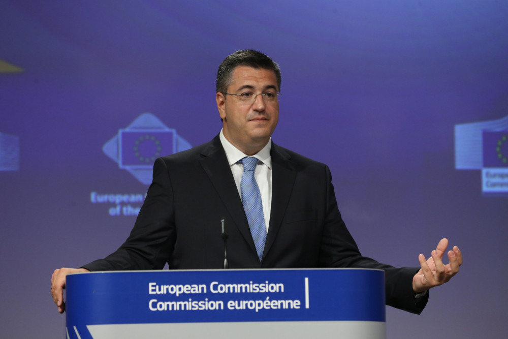 Προς νέα αναβολή οι κανόνες για CO2 στην ΕΕ - Η αυτοκινητοβιομηχανία ζητά μεγαλύτερη ευελιξία