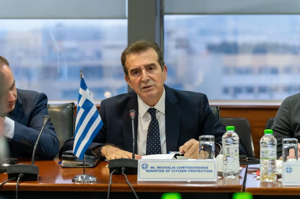 Συνάντηση Χρυσοχοΐδη με τον πρωθυπουργό του κρατιδίου της Έσσης (photos)