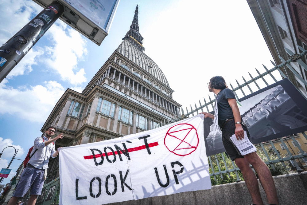 Ιταλία: Διαδηλωτές υπέρ Παλαιστίνης εισβάλλουν στα γραφεία της «La Stampa» στο Τορίνο (video)