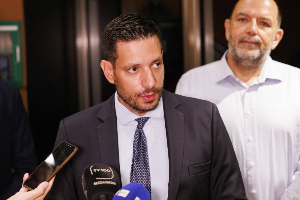 Κυρανάκης: Στον «αέρα» η προκήρυξη για 290 προσλήψεις οδηγών λεωφορείων