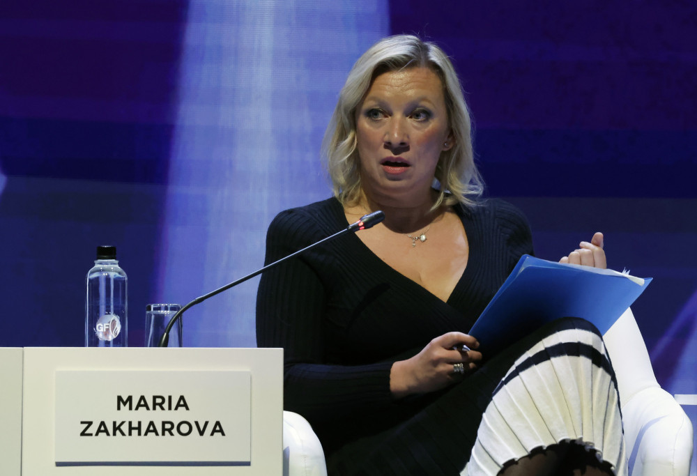 Προκαλεί η Ζαχάροβα: Η Ρωσία απειλεί διεθνή αντίποινα για τα «παγωμένα» κεφάλαια