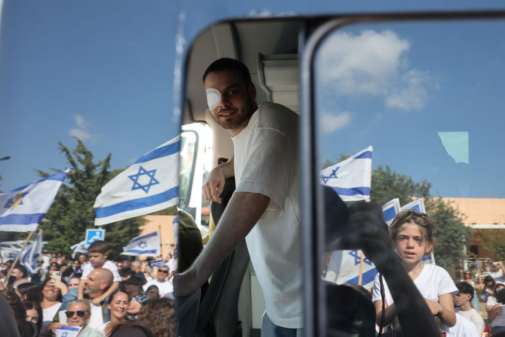 Η φρίκη των Ισραηλινών ομήρων στα χέρια της Χαμάς: «Με έβαλαν στην κόλαση, έτρωγα σαν σκύλος»