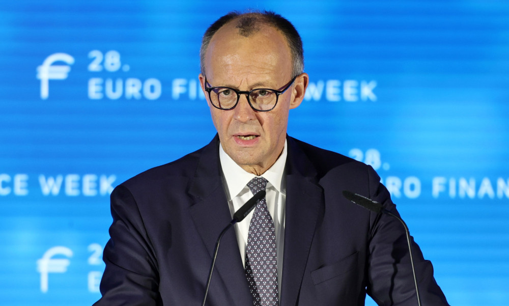 Μερτς: Η Ρωσία μεγαλύτερη απειλή για την Ευρώπη - Η ΕΕ να γίνει αμυντική ένωση