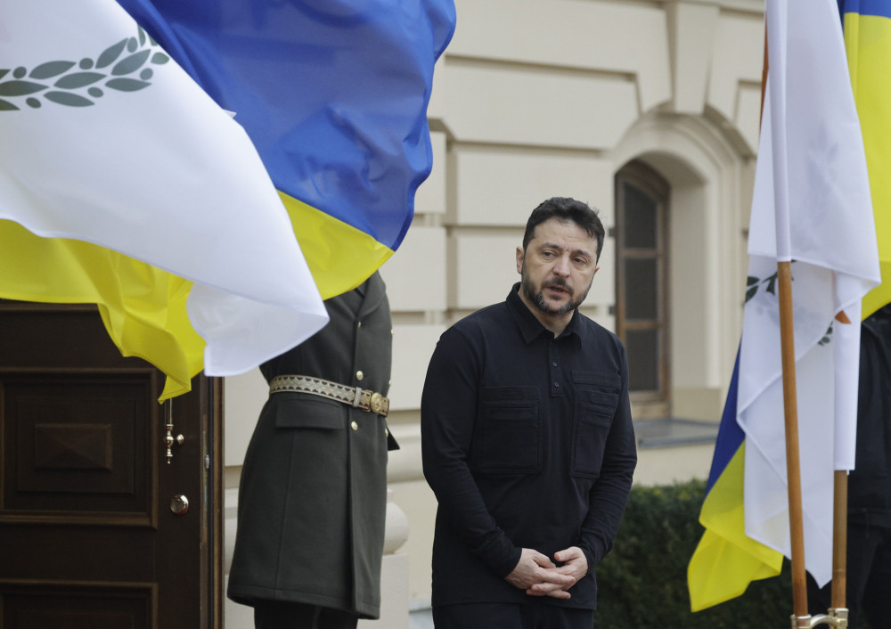 Βολοντίμιρ Ζελένσκι: Σοκ στην Ιρλανδία με drones που προσέγγισαν το προεδρικό αεροσκάφος