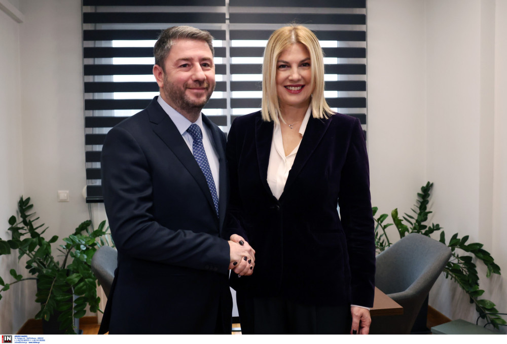 Πορτοσάλτε-Αναστασοπούλου «πικάρουν» Ανδρουλάκη για το βιβλίο Τσίπρα και τη… Θρασκιά (video)