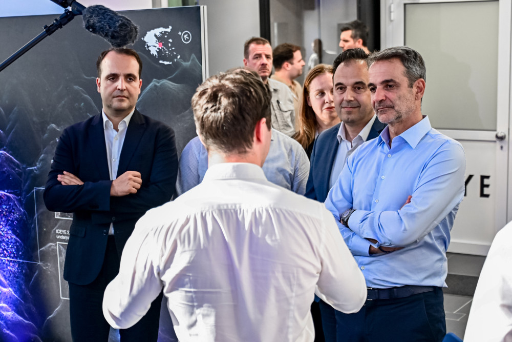 Κυριάκος Μητσοτάκης: Η Ελλάδα αποκτά 13 δικούς της μικροδορυφόρους - Εδώ κάτι αλλάζει (video)