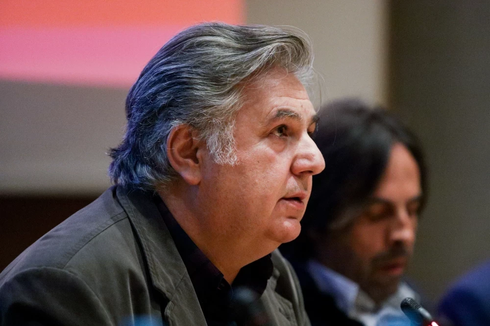 Ιεροκλής Μιχαηλίδης για την «Ιθάκη» του Τσίπρα: Θα έπρεπε ο Καβάφης να του κάνει ασφαλιστικά μέτρα