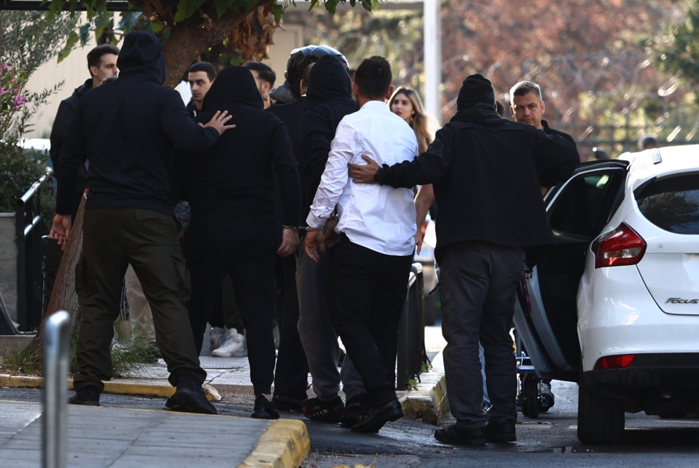 Προφυλακιστέοι ο αρχηγός και ο υπαρχηγός του κυκλώματος με τις μαϊμού επενδύσεις