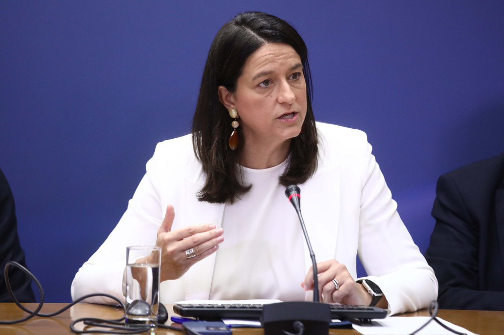 Κεραμέως: Εθνική συμφωνία για τις συλλογικές συμβάσεις - Νέα αύξηση κατώτατου μισθού