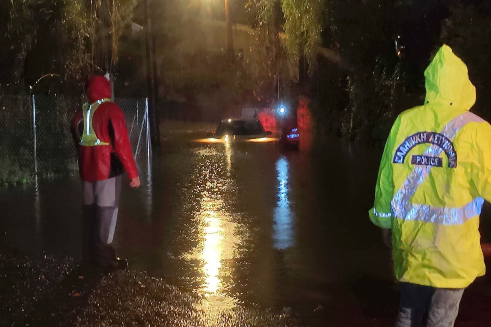 Κακοκαιρία: σαρωτική η Adel σε Κέρκυρα και Αιτωλοακαρνανία - Κλειστά σχολεία