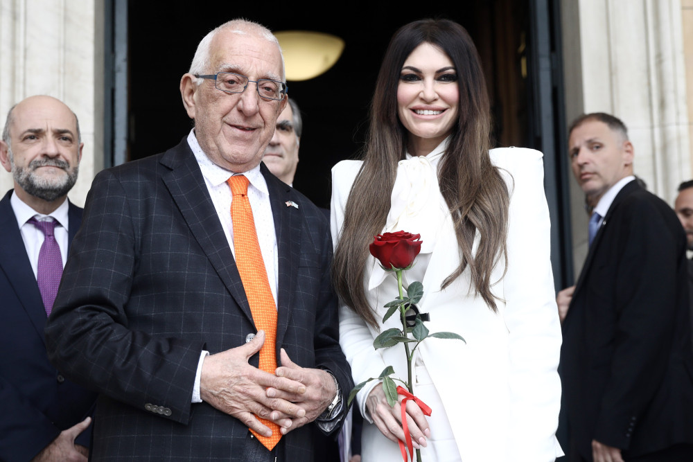 Η Κίμπερλι Γκιλφόιλ συναντήθηκε στη Βουλή με τον Νικήτα Κακλαμάνη (photos)