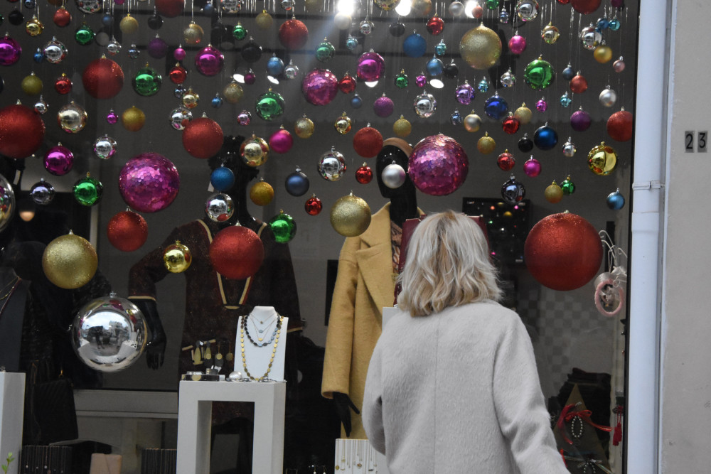 Τι αλλάζει φέτος στο Δώρο Χριστουγέννων 2025 - Ποιοι θα πάρουν περισσότερα