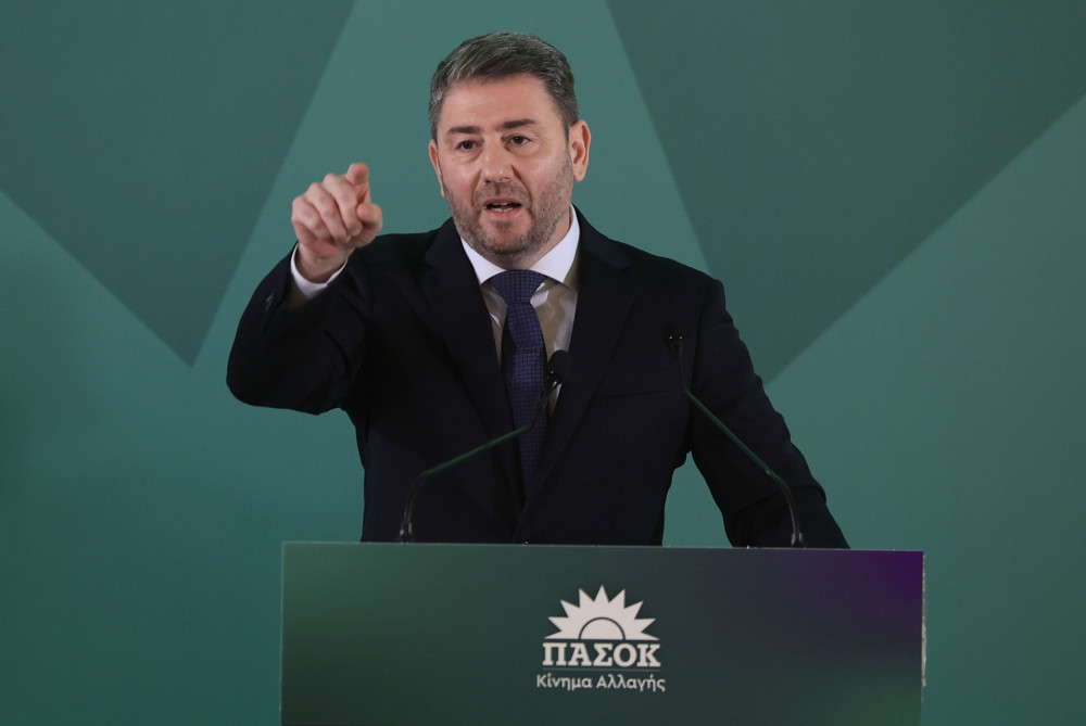 Ο κραταιός Νικόλας και το πολιτικό του κόμπλεξ