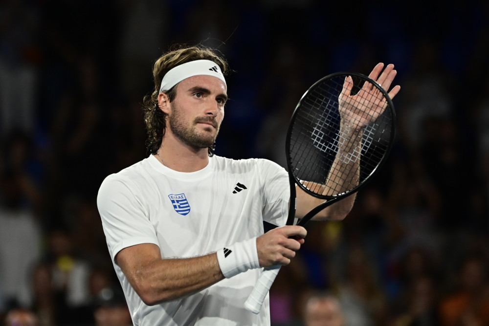 Οι κάμερες τον «τσάκωσαν»: αφαίρεση διπλώματος και 2.000 ευρώ πρόστιμο στον Τσιτσιπά για υπερβολική ταχύτητα