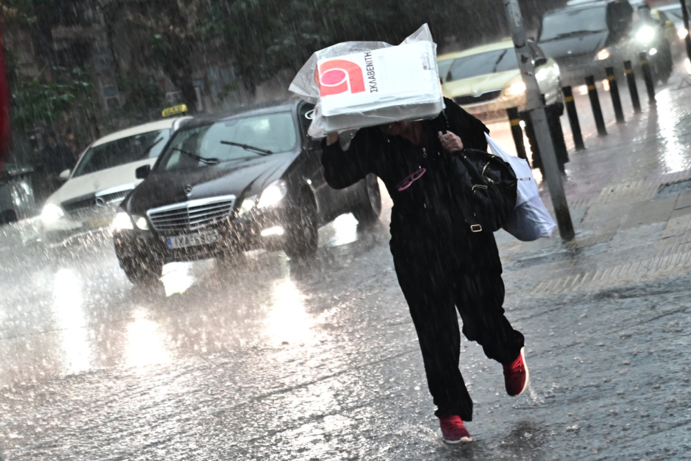 Επιδείνωση καιρού: Έντονα φαινόμενα στο βορειοδυτικό τόξο - Προειδοποίηση ΕΜΥ
