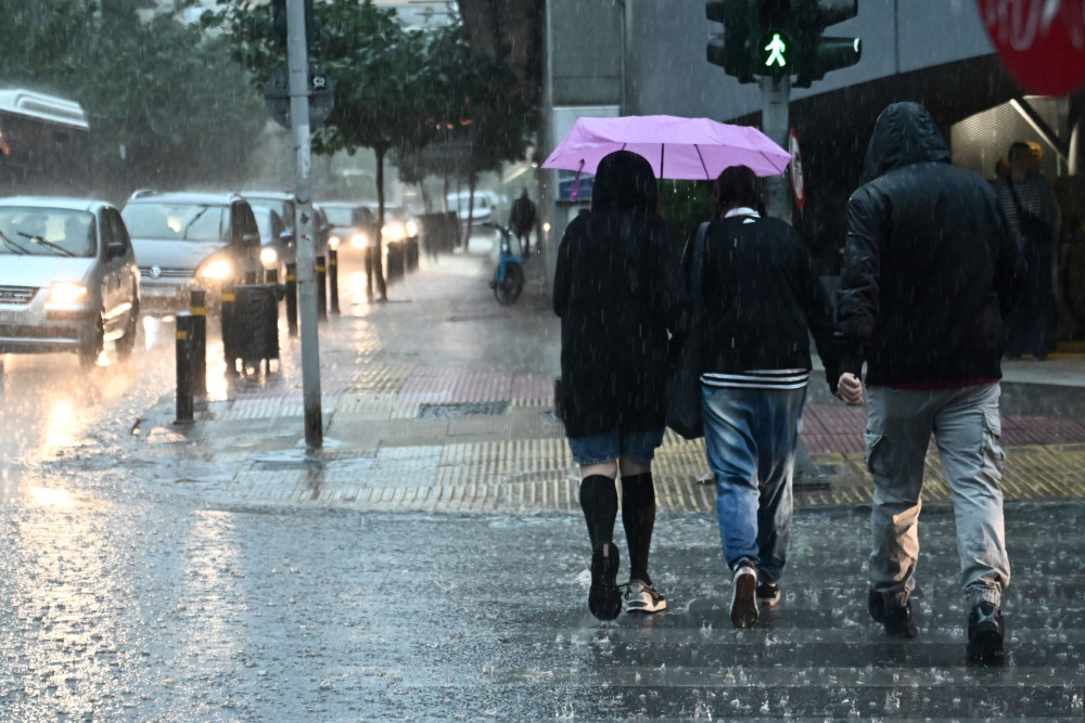 Νέο κύμα κακοκαιρίας με ισχυρές βροχές και καταιγίδες - Red Code σε 9 περιφέρειες
