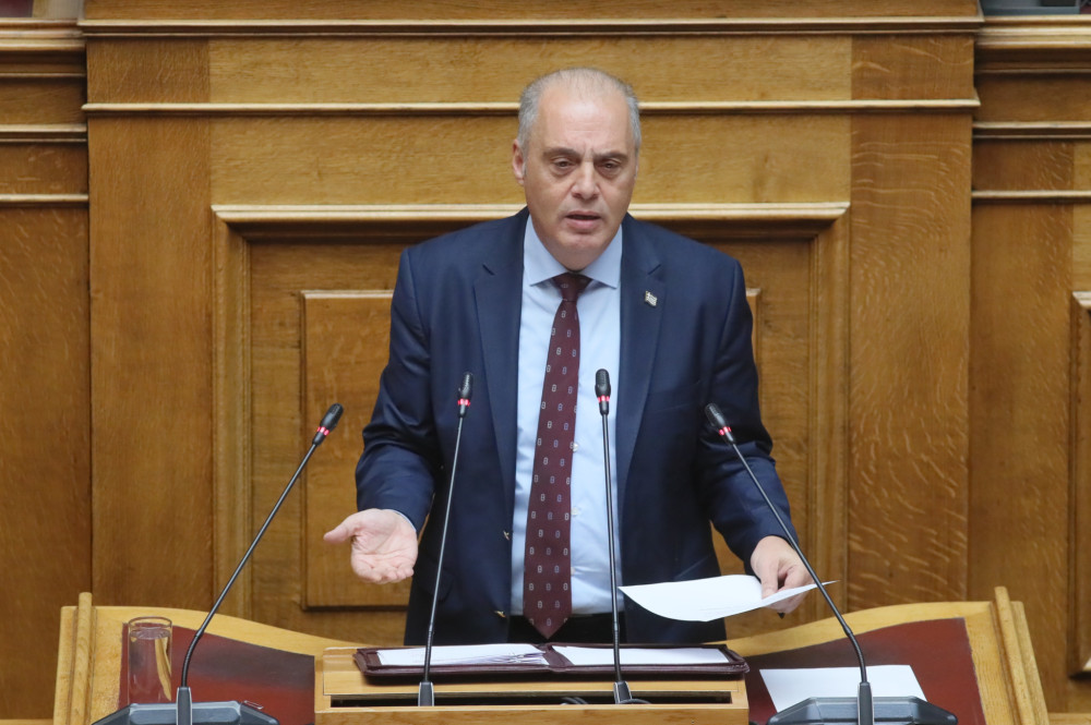 Ο ψευδοπατριωτισμός Βελόπουλου: Υπέρμαχος του Πούτιν, αντίπαλος των ελληνικών συμφερόντων