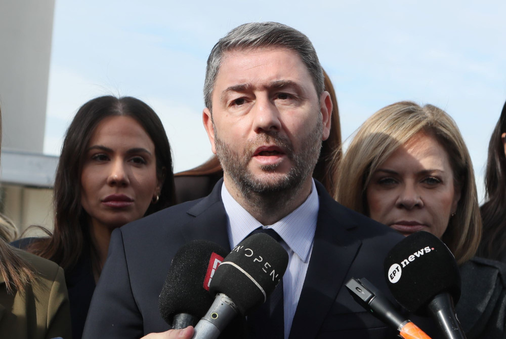 «Νιώθετε ότι δεν περνάτε καλά και θέλετε καλύτερες μέρες;» - Ο Νίκος Ανδρουλάκης είναι… εδώ