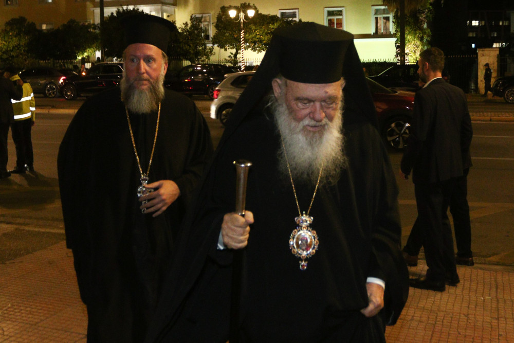 Ζυμώσεις στην Εκκλησία της Ελλάδος - Δυσφορία Ιερώνυμου για τη σπουδή των δελφίνων