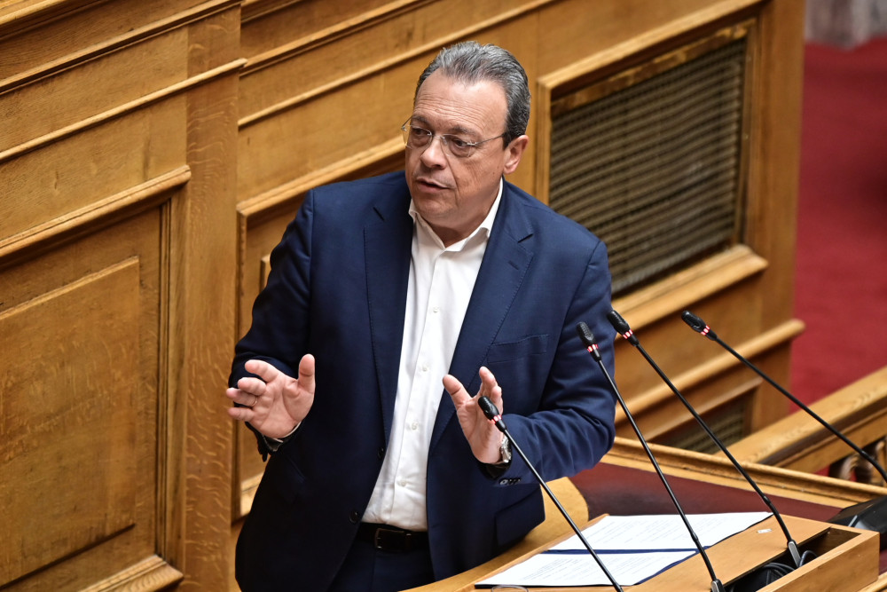 Φάμελλος: αποτυχημένες κραυγές εναντίον της πραγματικότητας