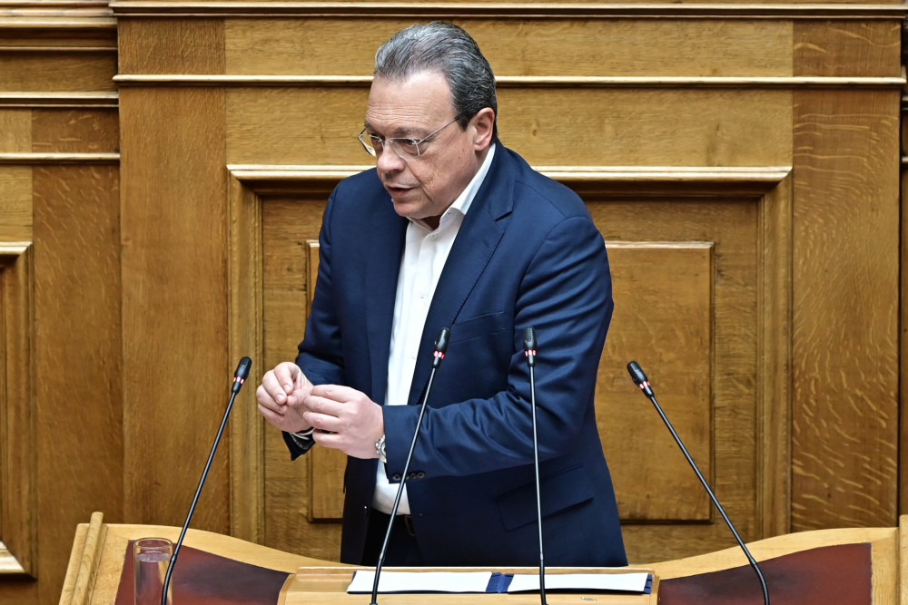 Η «λύση» Φάμελλου: Ενωτικό ψηφοδέλτιο σε ένα βαθιά διαιρεμένο κόμμα