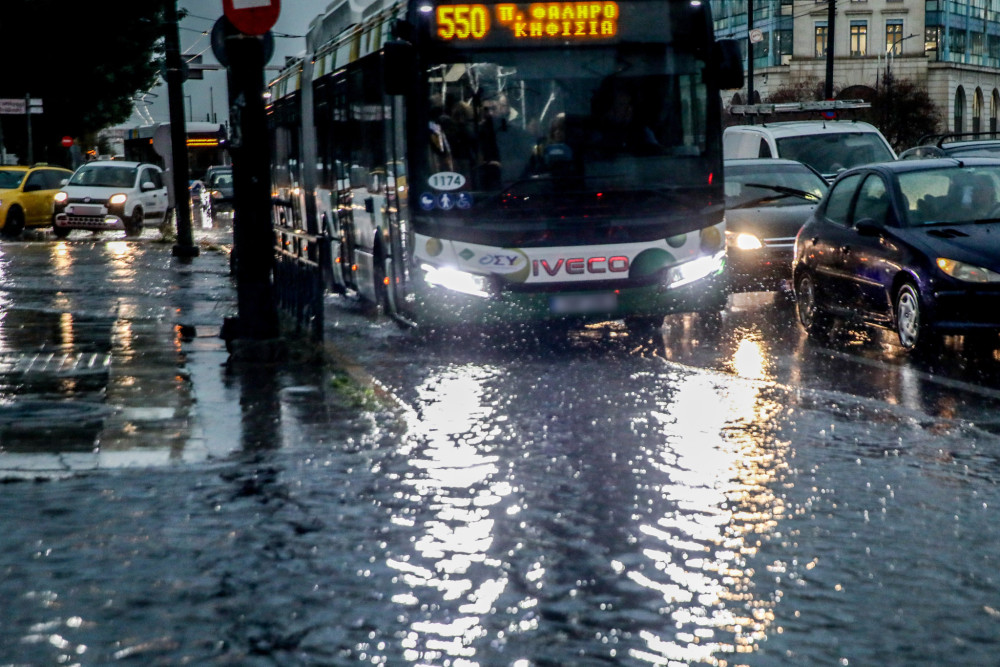 Έκτακτη διυπουργική σύσκεψη για την κακοκαιρία 4-6&#x2F;12 - Red Code σε 9 περιφέρειες