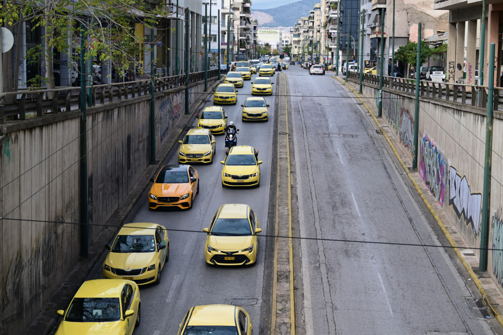 Ανεστάλη η απεργία των ταξί λόγω της κακοκαιρίας