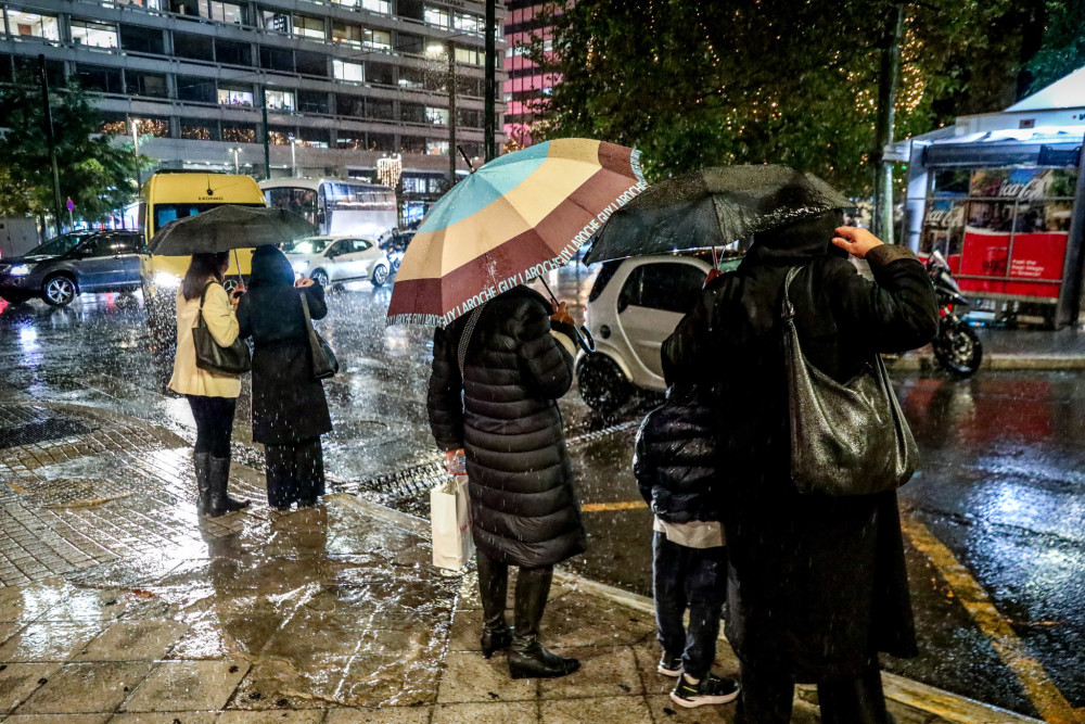 Υπουργείο Εργασίας: οδηγίες για την ασφάλεια εργαζομένων και τηλεργασία λόγω κακοκαιρίας