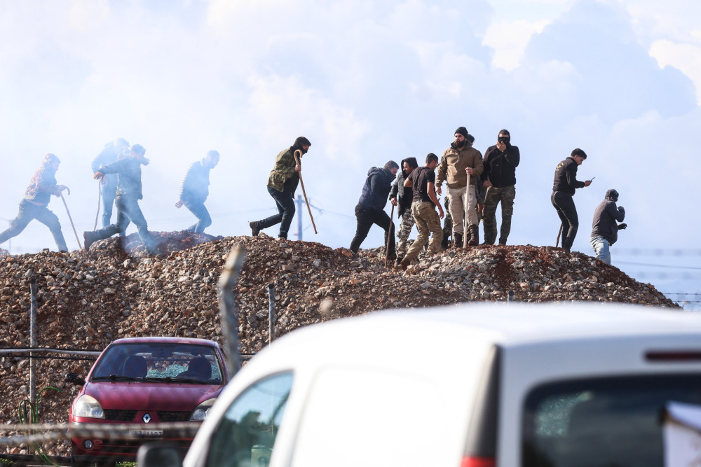 Κυβερνητικές πηγές για επεισόδια σε Ηράκλειο-Χανιά: Δεν έχουν σχέση με τα αγροτικά ζητήματα