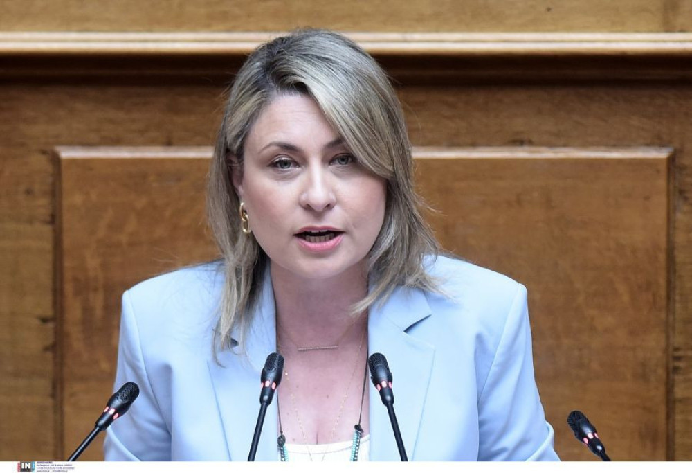 Χριστίνα Αλεξοπούλου: δέχτηκε φραστική επίθεση - «Ο φασισμός δεν θα περάσει» απαντά (video)