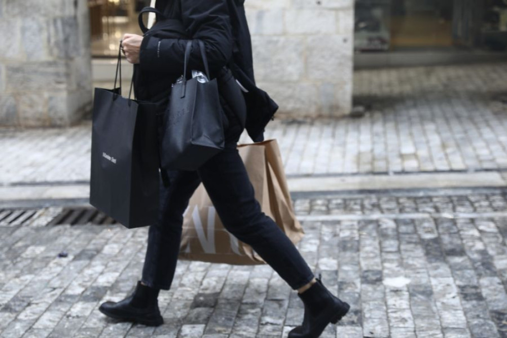 Συναγερμός στη Καλιφόρνια: πυροβολισμοί σε εμπορικό κέντρο τη Black Friday - Τρεις τραυματίες (video)