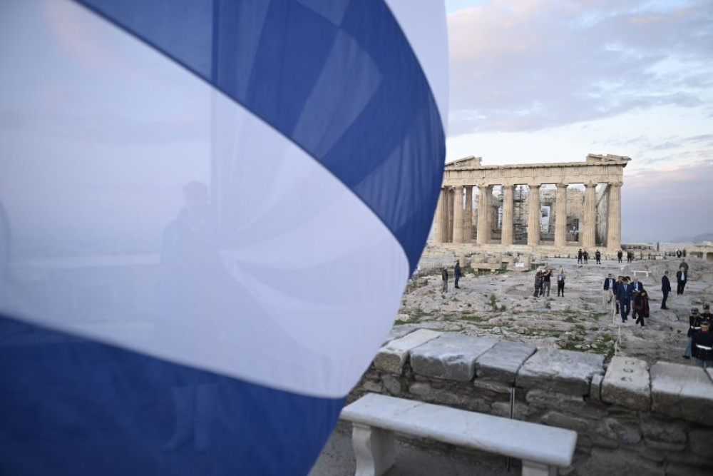 Πρόωρη εξόφληση χρέους: πώς «κλειδώνει» ετήσια εξοικονόμηση 135 εκατ. ευρώ για τον προϋπολογισμό