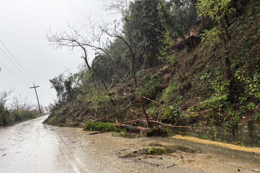 Τεράστιες καταστροφές σε Τζουμέρκα, Ζηρό, Φιλιάτες & Κόνιτσα από την κακοκαιρία - Χειμωνιάζει ο καιρός