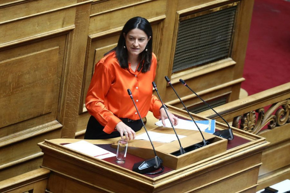 Κεραμέως: Μεγάλη αποσυμφόρηση στα ΚΕΠΑ και τέσσερα νέα οφέλη για τους συνταξιούχους