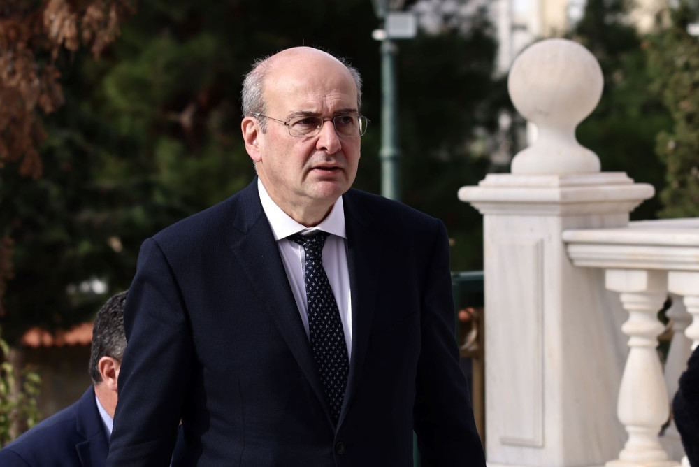 Αναβάλλεται λόγω της τραγωδίας στα Τρίκαλα η κοπή πίτας του Κωστή Χατζηδάκη