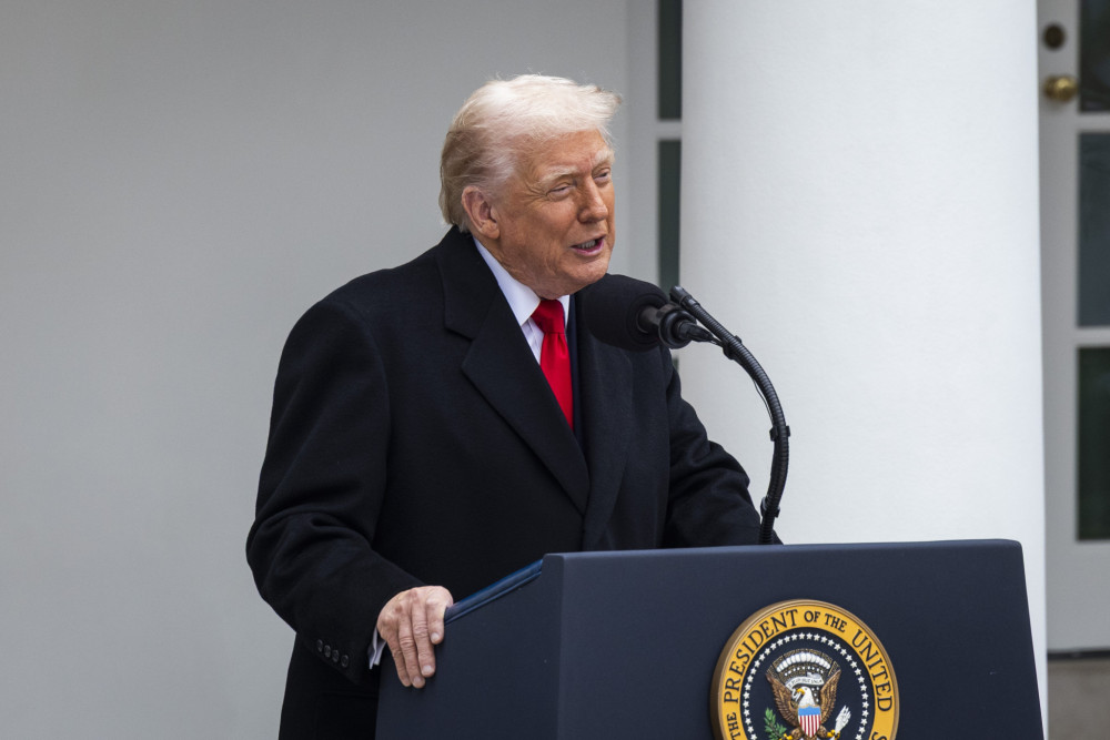 Τραμπ: μπλοκάρει τις διαδικασίες ασύλου μετά την επίθεση σε μέλη της Εθνοφρουράς δίπλα στον Λευκό Οίκο